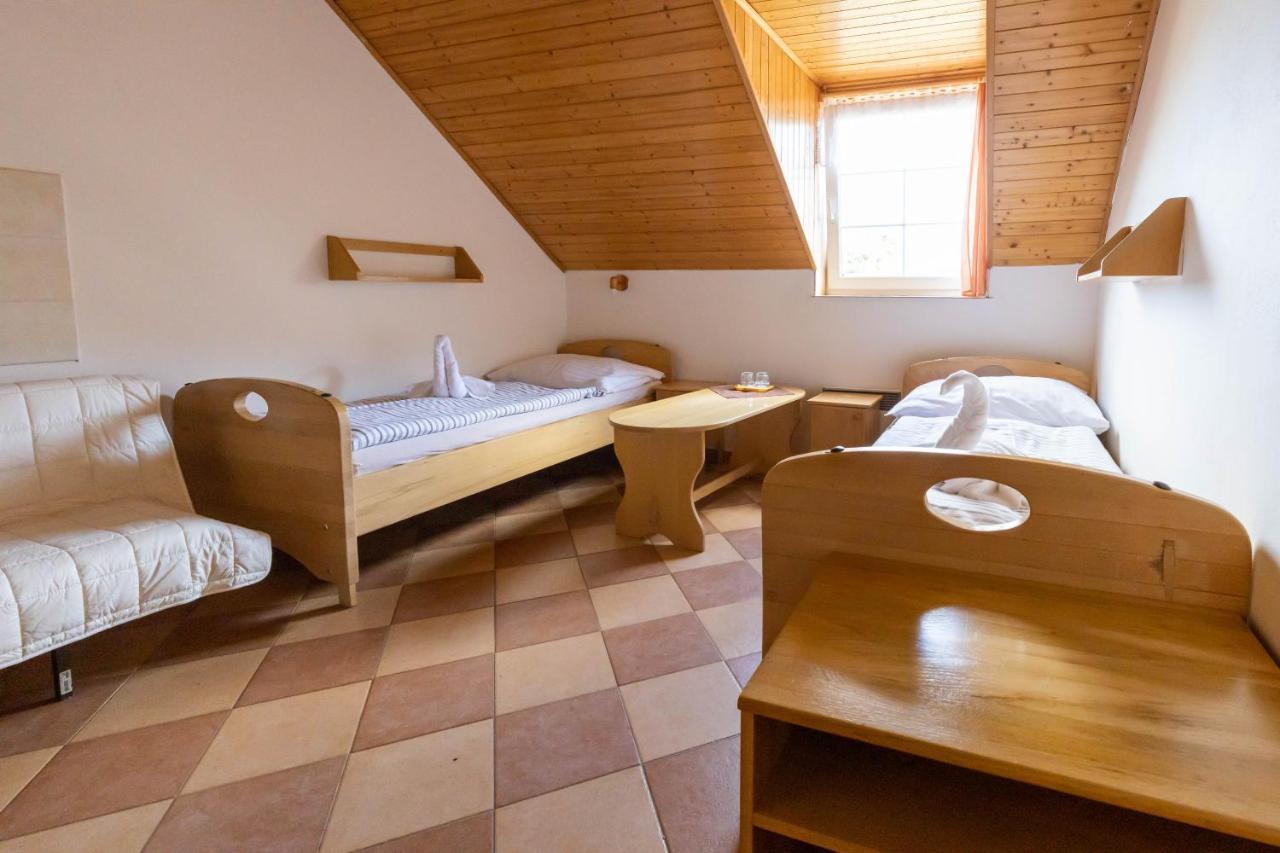 Horsky Hotel Rajska Bouda Malenovice  Экстерьер фото