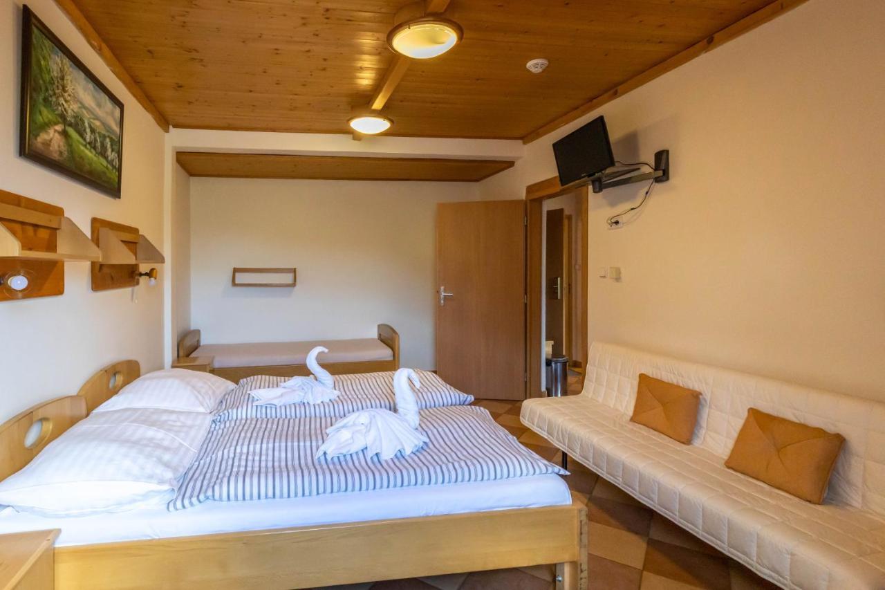 Horsky Hotel Rajska Bouda Malenovice  Экстерьер фото